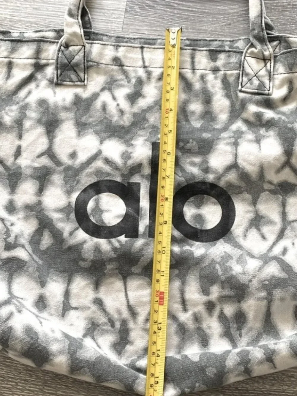 ALO Yoga lasting pattern its